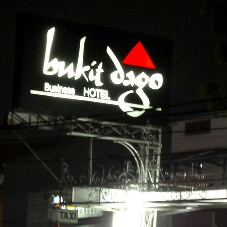 Bukit Dago Hotel Bandung Exterior foto