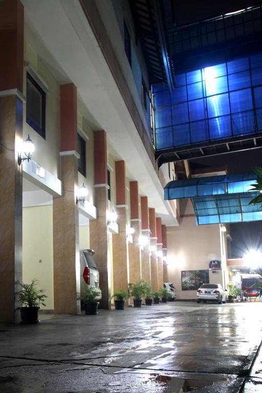 Bukit Dago Hotel Bandung Exterior foto