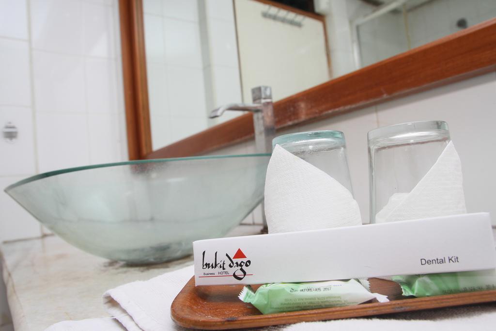 Bukit Dago Hotel Bandung Zimmer foto