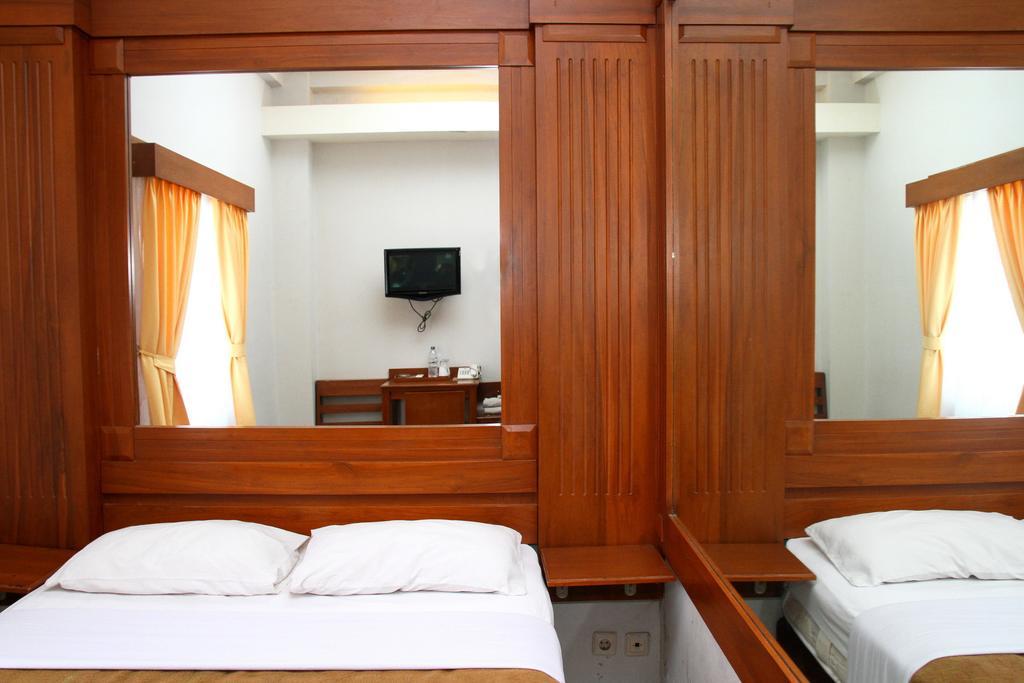 Bukit Dago Hotel Bandung Zimmer foto