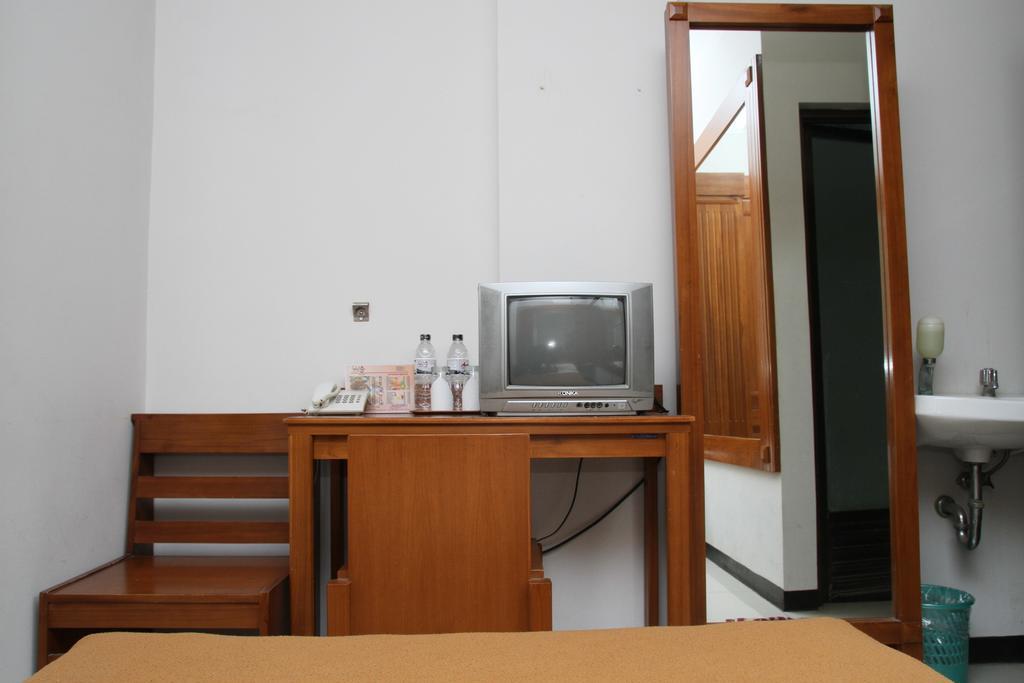 Bukit Dago Hotel Bandung Zimmer foto